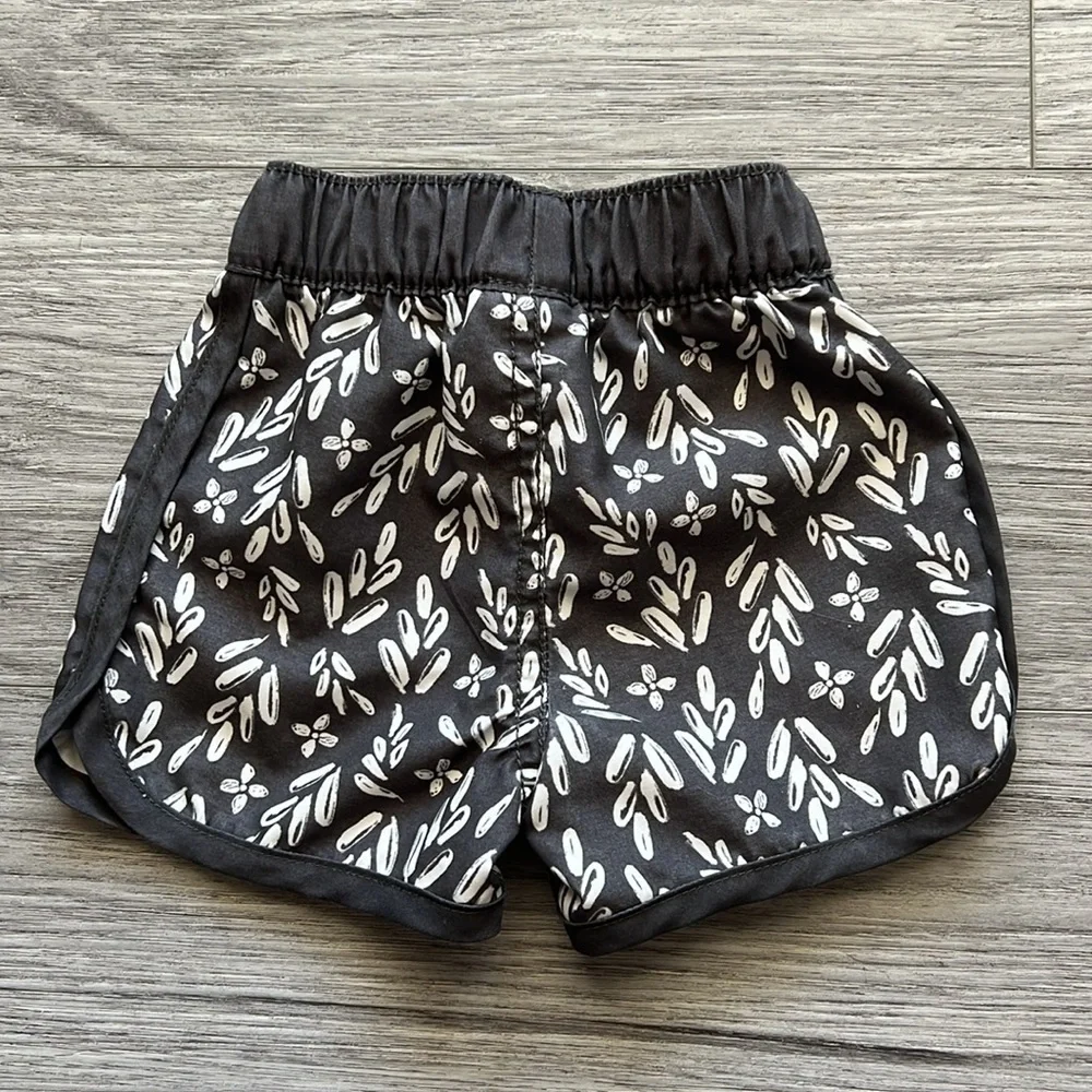 Carters Baby Boho Leaf Shorts Size 3M
